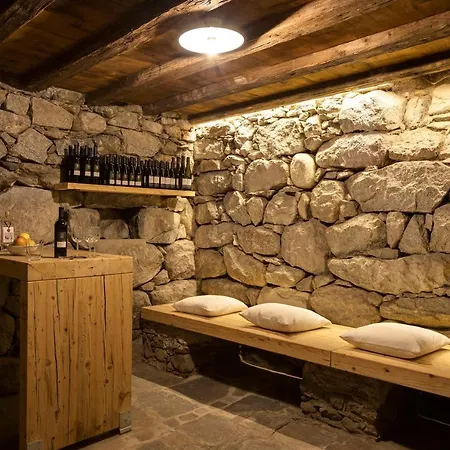 梅拉诺伯格曼公寓酒店 2* 梅拉诺